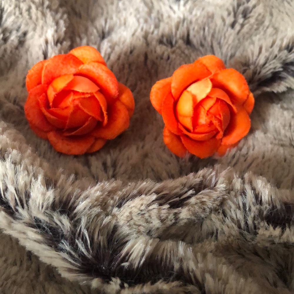 ORANGE FLOWER EARRINGS